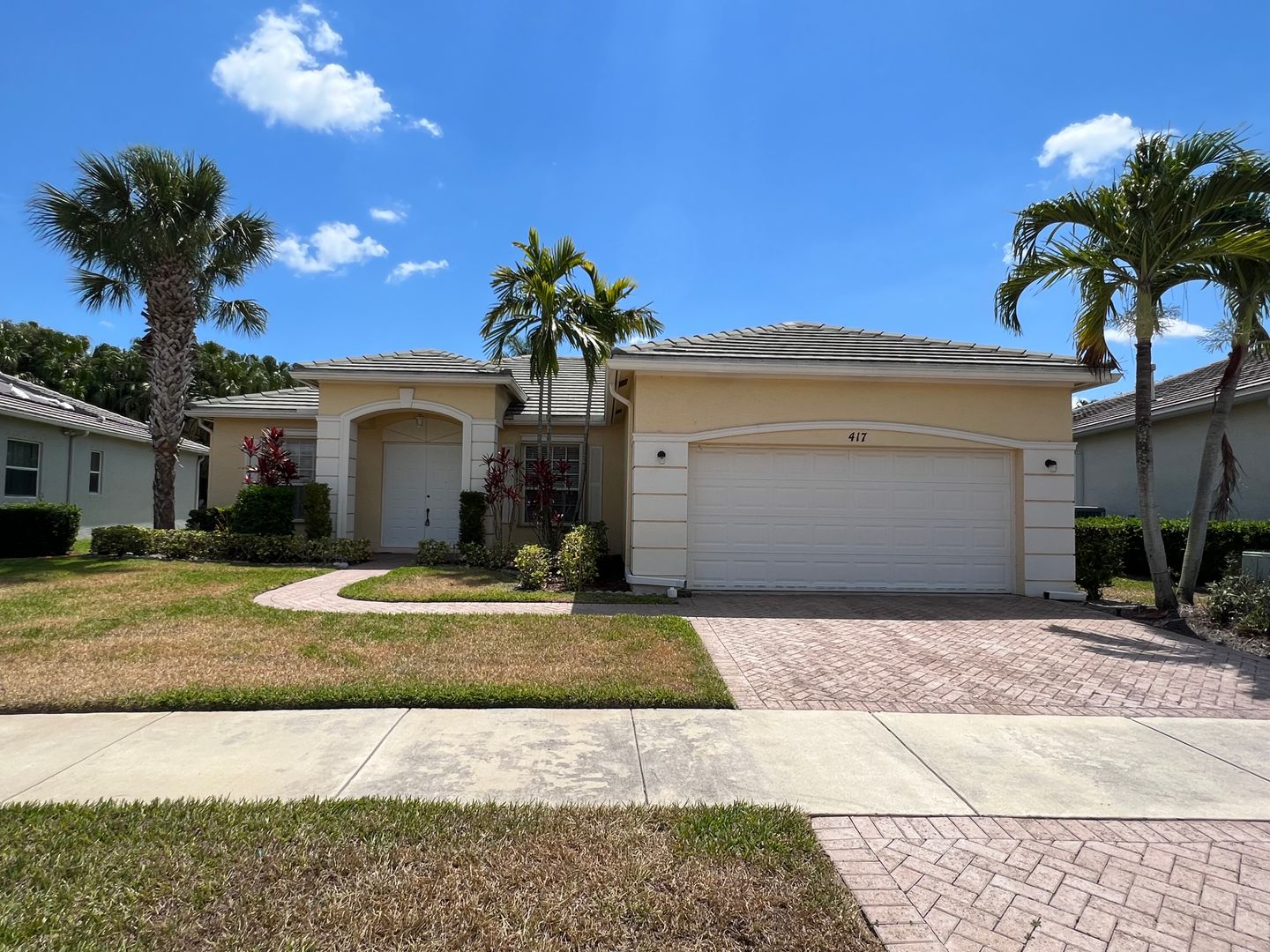 Pt St Lucie House: 417 SW Blue Springs Court