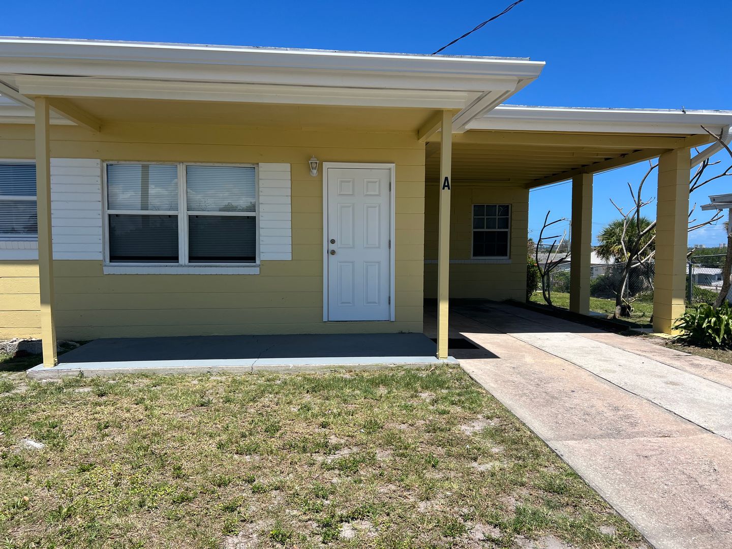 Fort Pierce Apartment: 708 Avenue I #A