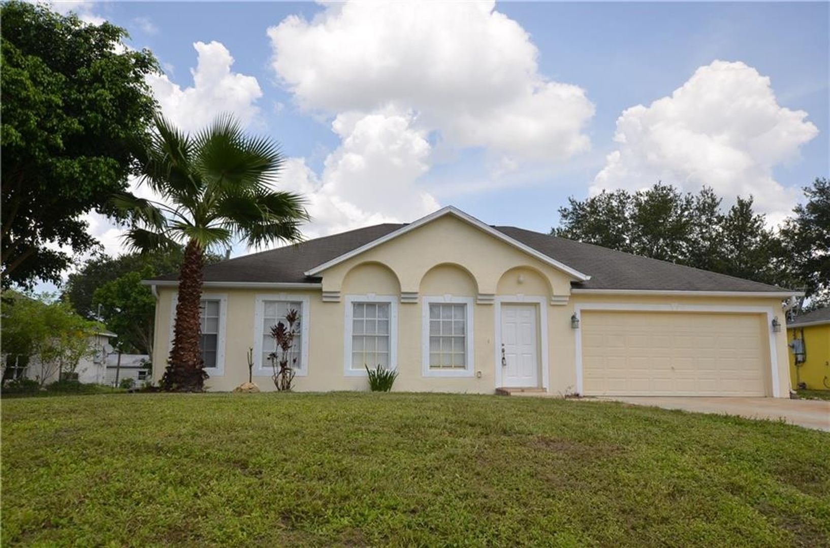 Vero Beach House: 8846 104th Ave