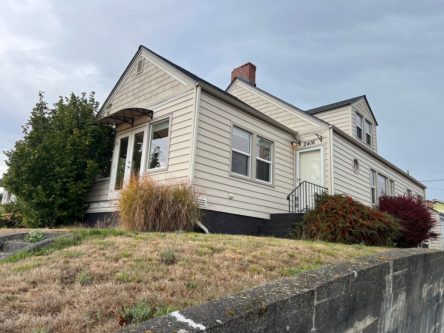 Bremerton House: 2416 E 11th St