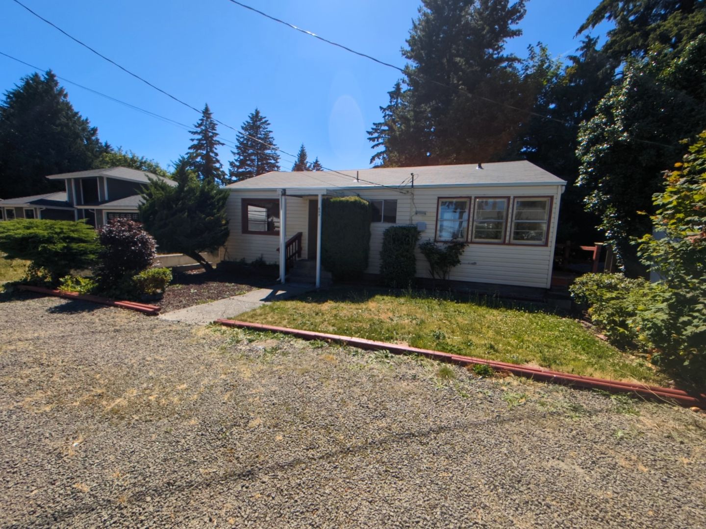 Bremerton House: 409 S Charleston Ave