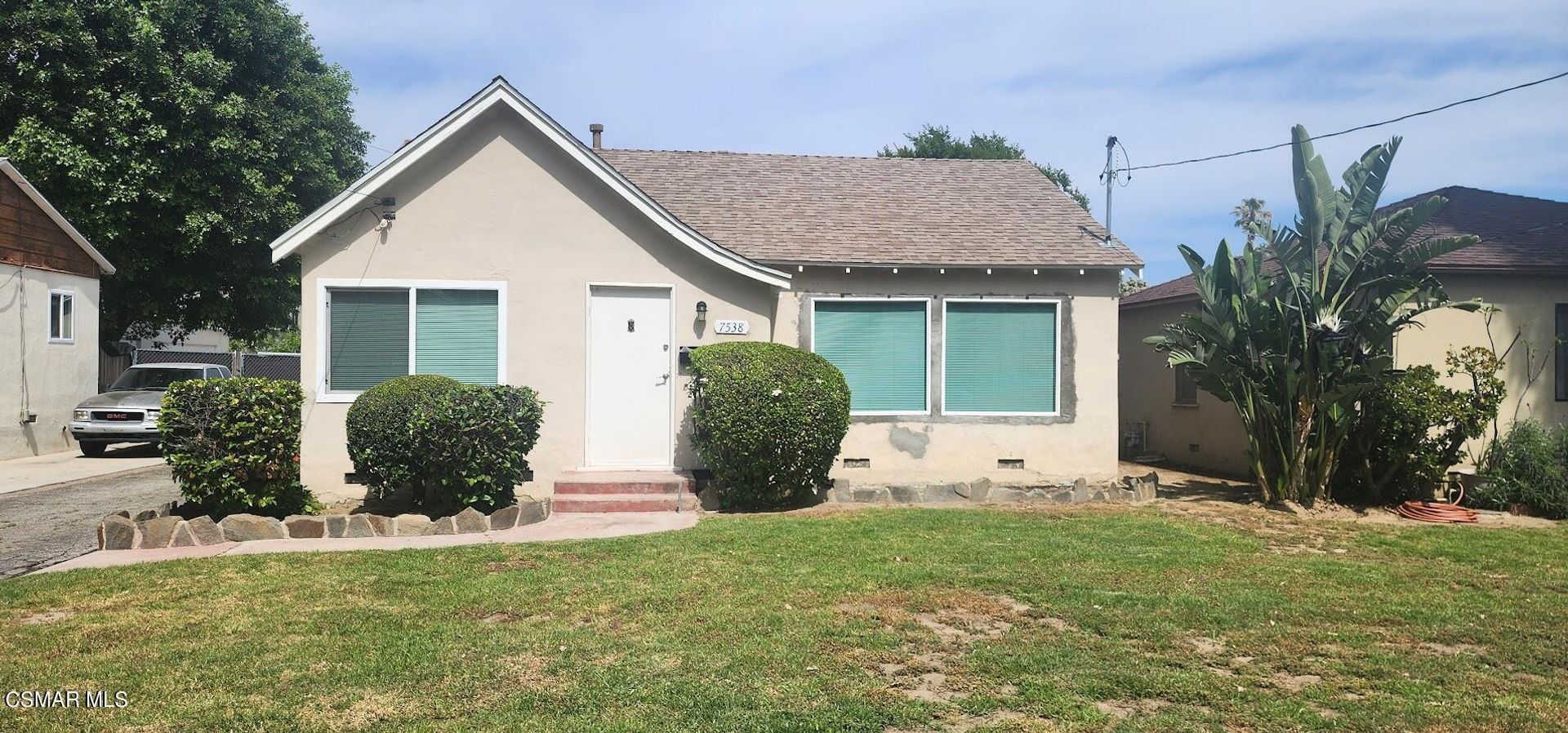 Canoga Park House: 7538 Vassar Ave