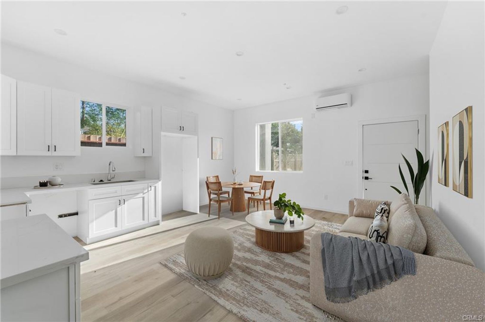 Northridge House: 8514 Wilbur Ave