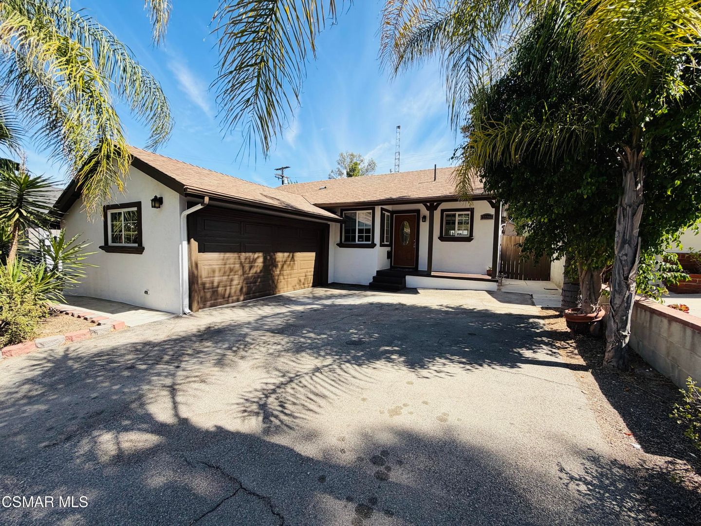 Woodland Hills House: 22206 Del Valle Street