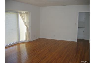 Winnetka House: 6724 Jumilla Ave