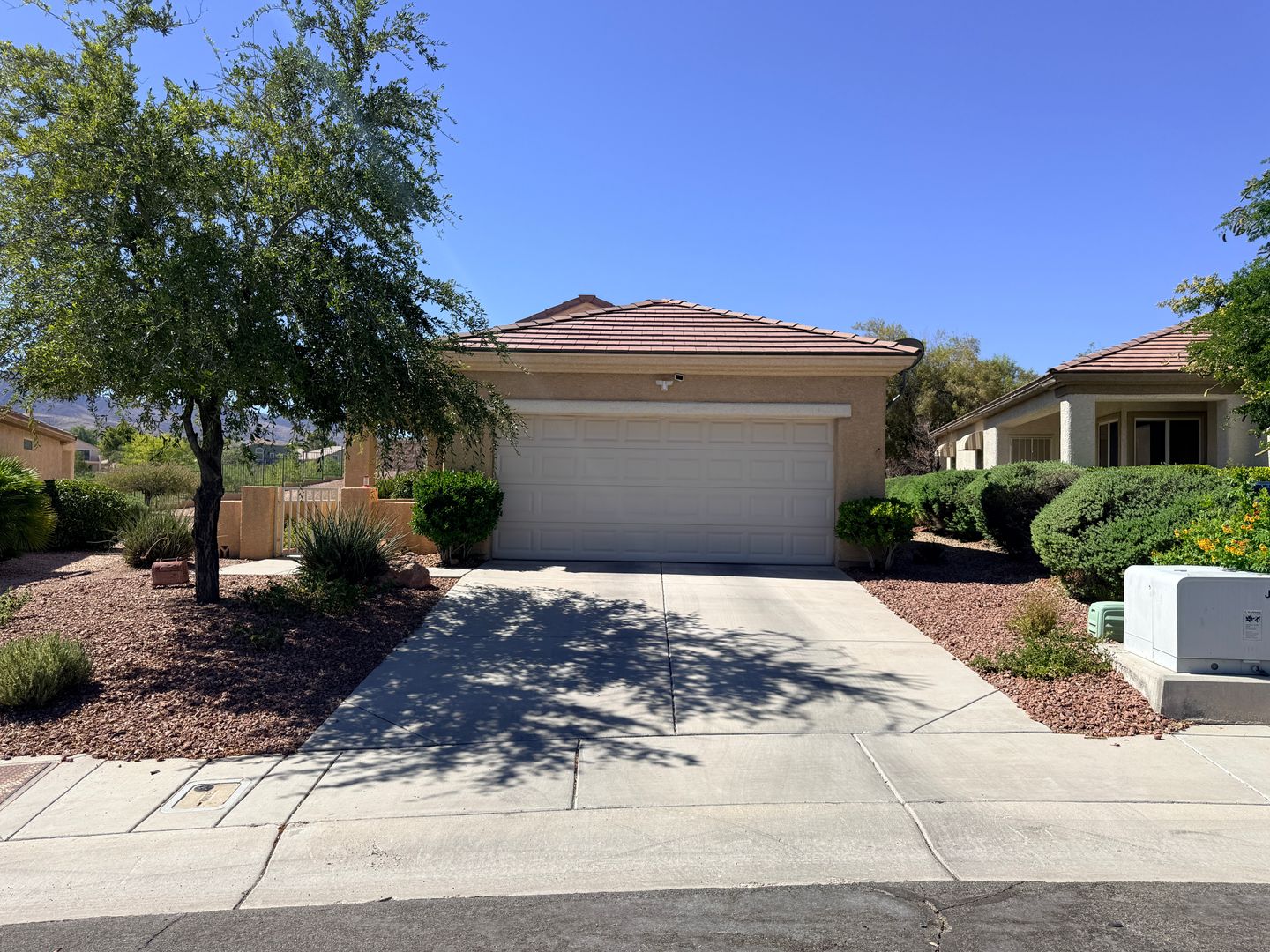 Henderson House: 2503 Libretto Avenue