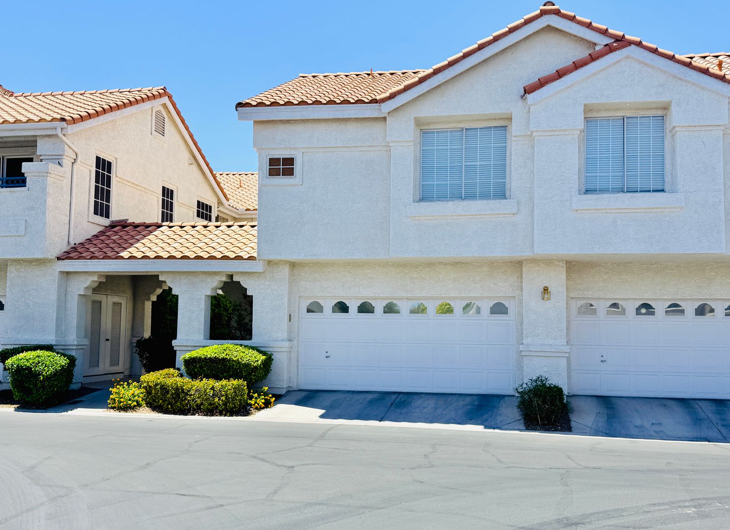 Las Vegas House: 5201 S. Torrey Pines Dr #1211