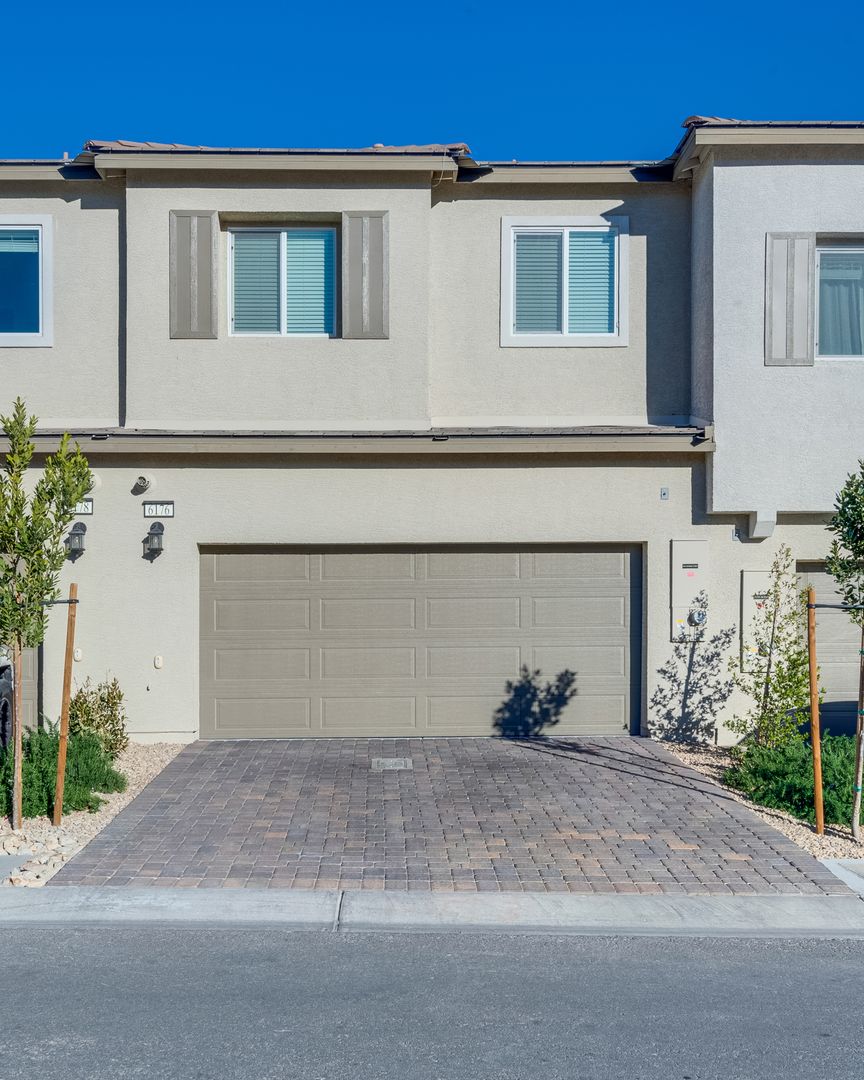 Las Vegas House: 6176 Rathbone St.