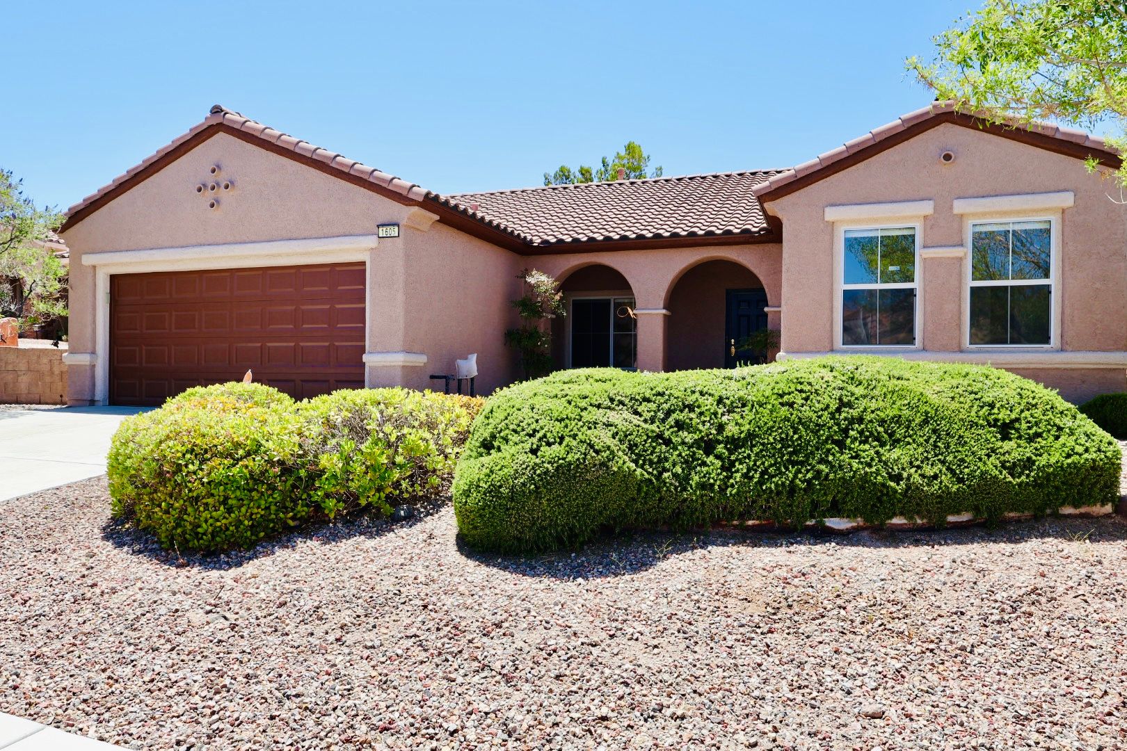 Henderson House: 1605 Williamsport Street