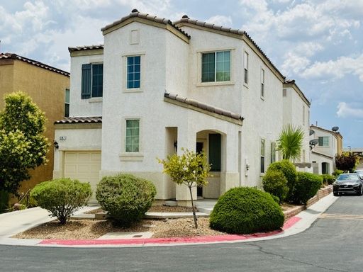 Clean, Bright & Cheerful Home in the Heart of Silverado Ranch! – photo 1