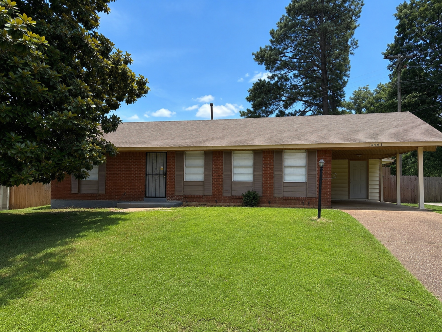 Memphis House: 4493 Westmont Rd