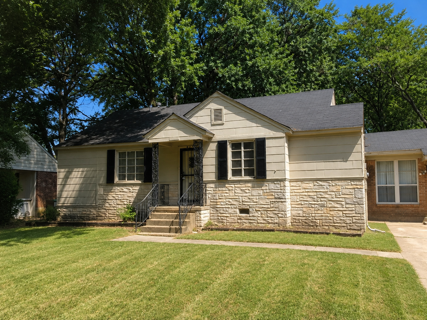 Memphis House: 4198 Atwood Ave