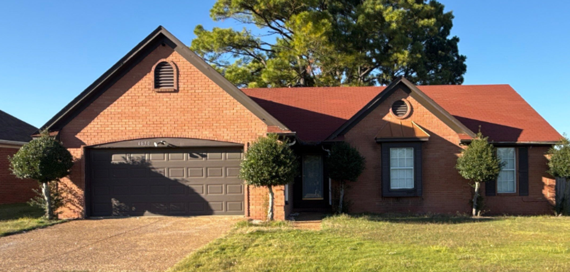 Memphis House: 6890 Water Point Cv E