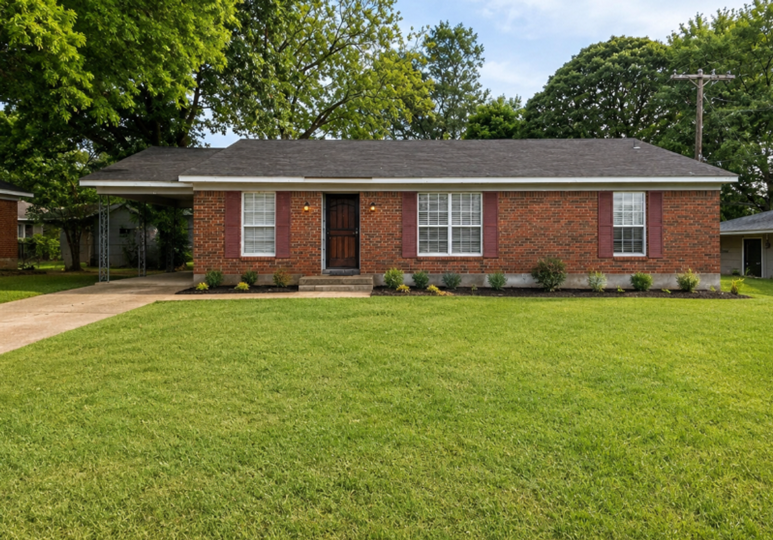 Memphis House: 3338 Covington Pike.