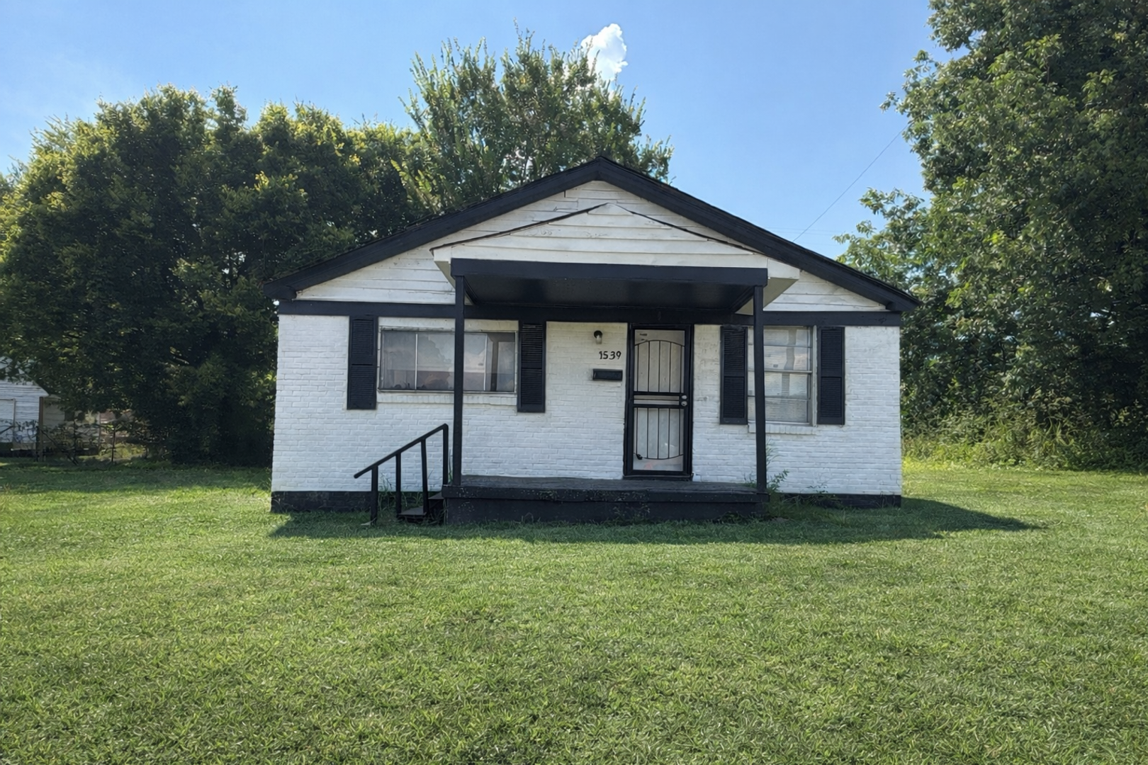 Memphis House: 1539 Barton St.