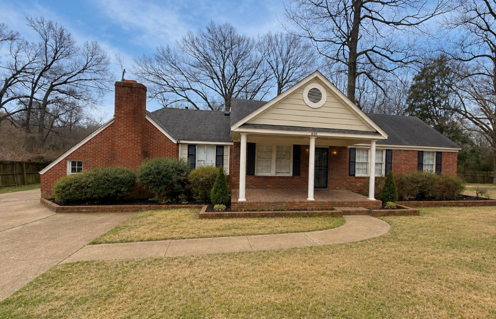 Memphis House: 895 Mosby Rd
