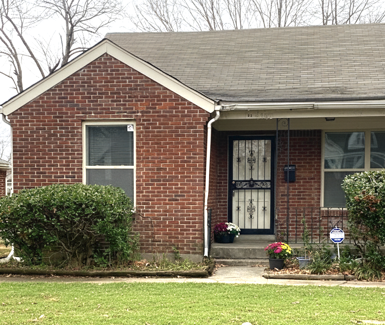 Memphis Apartment: 1032 N Evergreen St