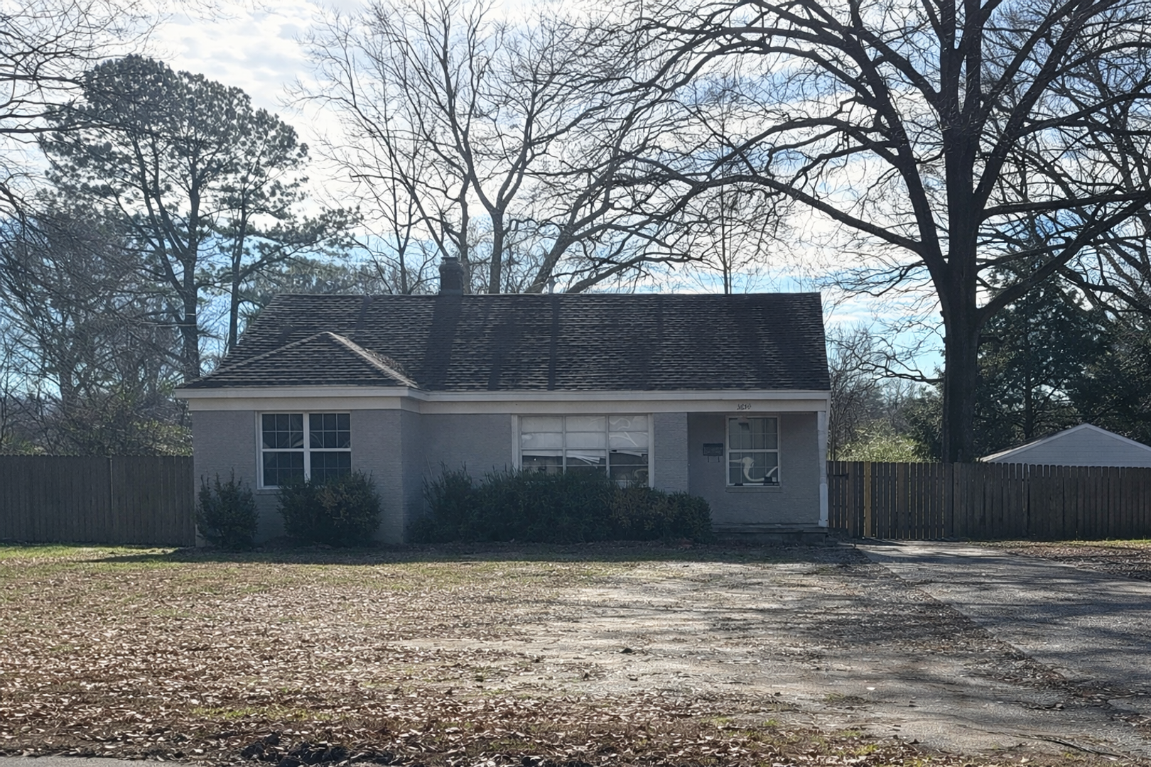 Memphis House: 3659 Kimball Ave