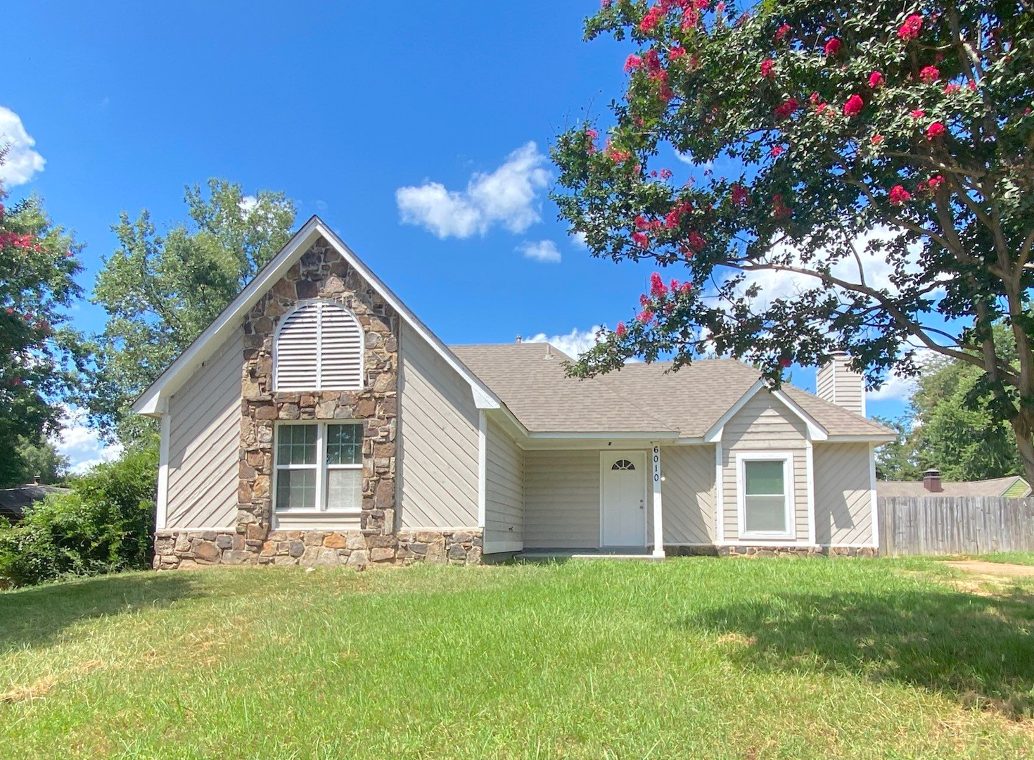 Memphis House: 6010 Valleydale Dr