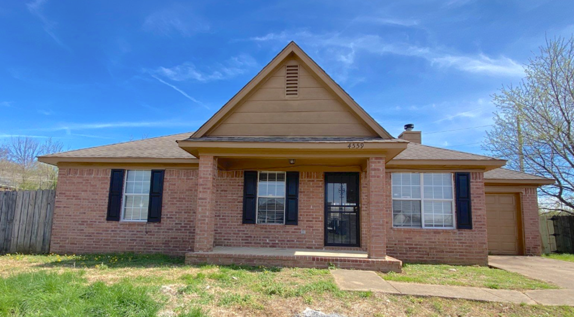 Memphis House: 4559 Cedar Leaf Cv