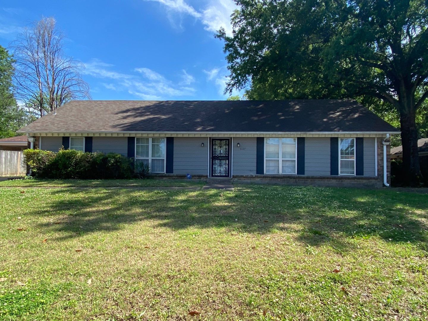 Memphis House: 6127 Mission Ridge Rd