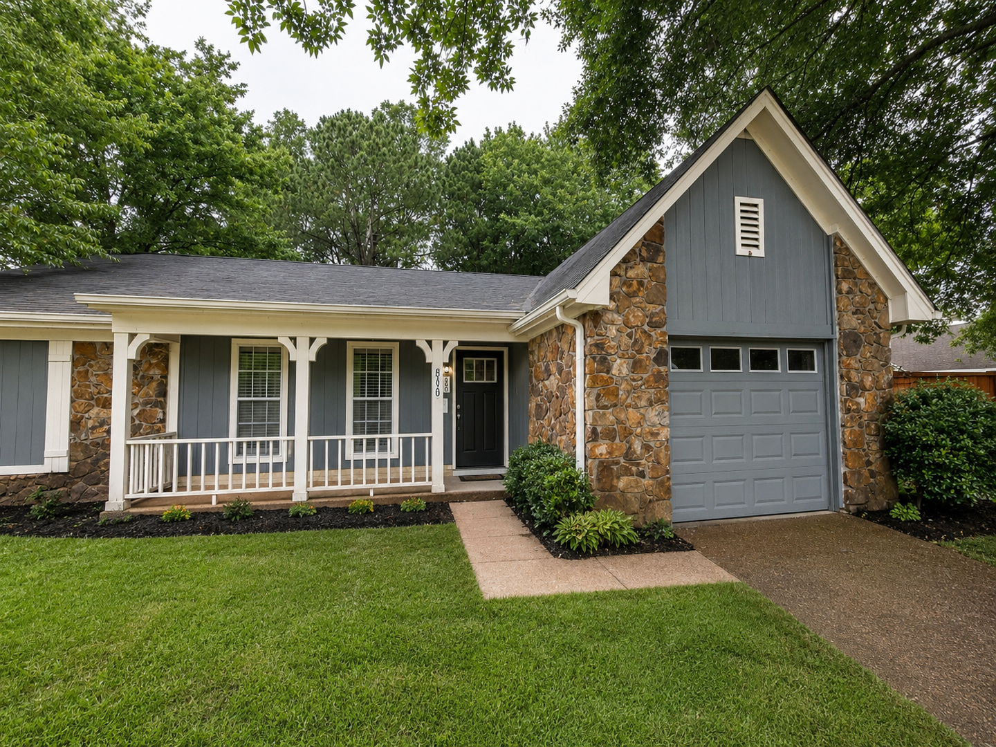 Memphis House: 7400 Isherwood Rd.
