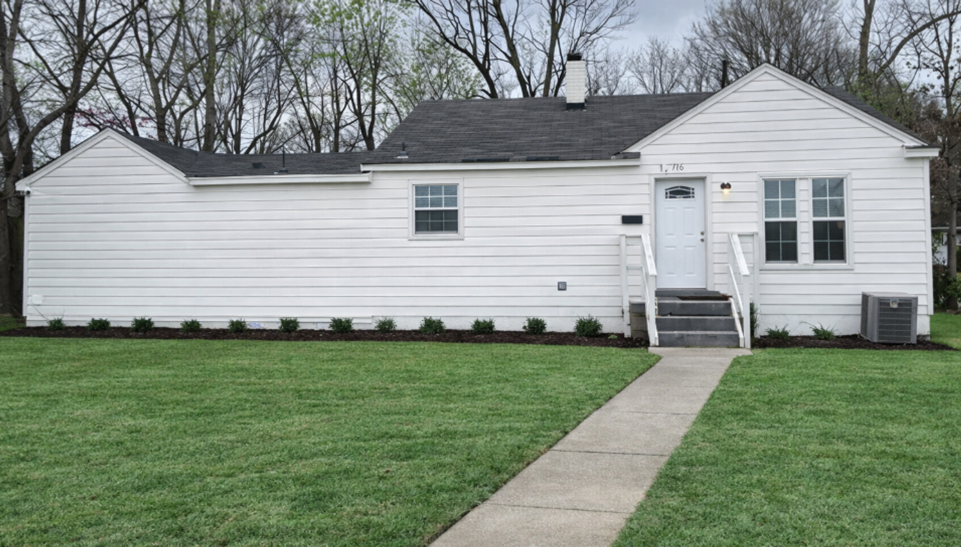 Memphis House: 4376 Willow Rd