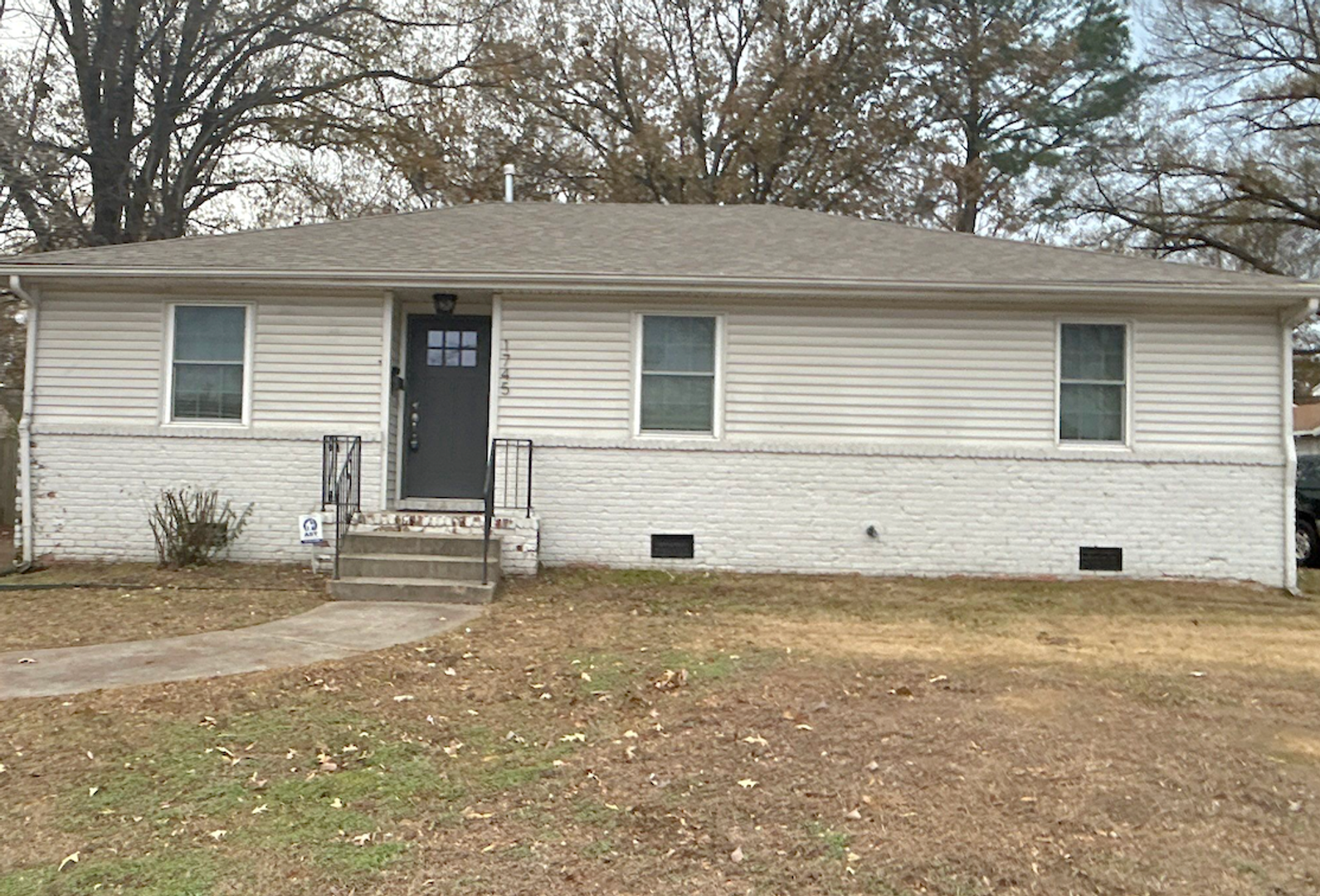 Memphis House: 1745 Lanier Ln