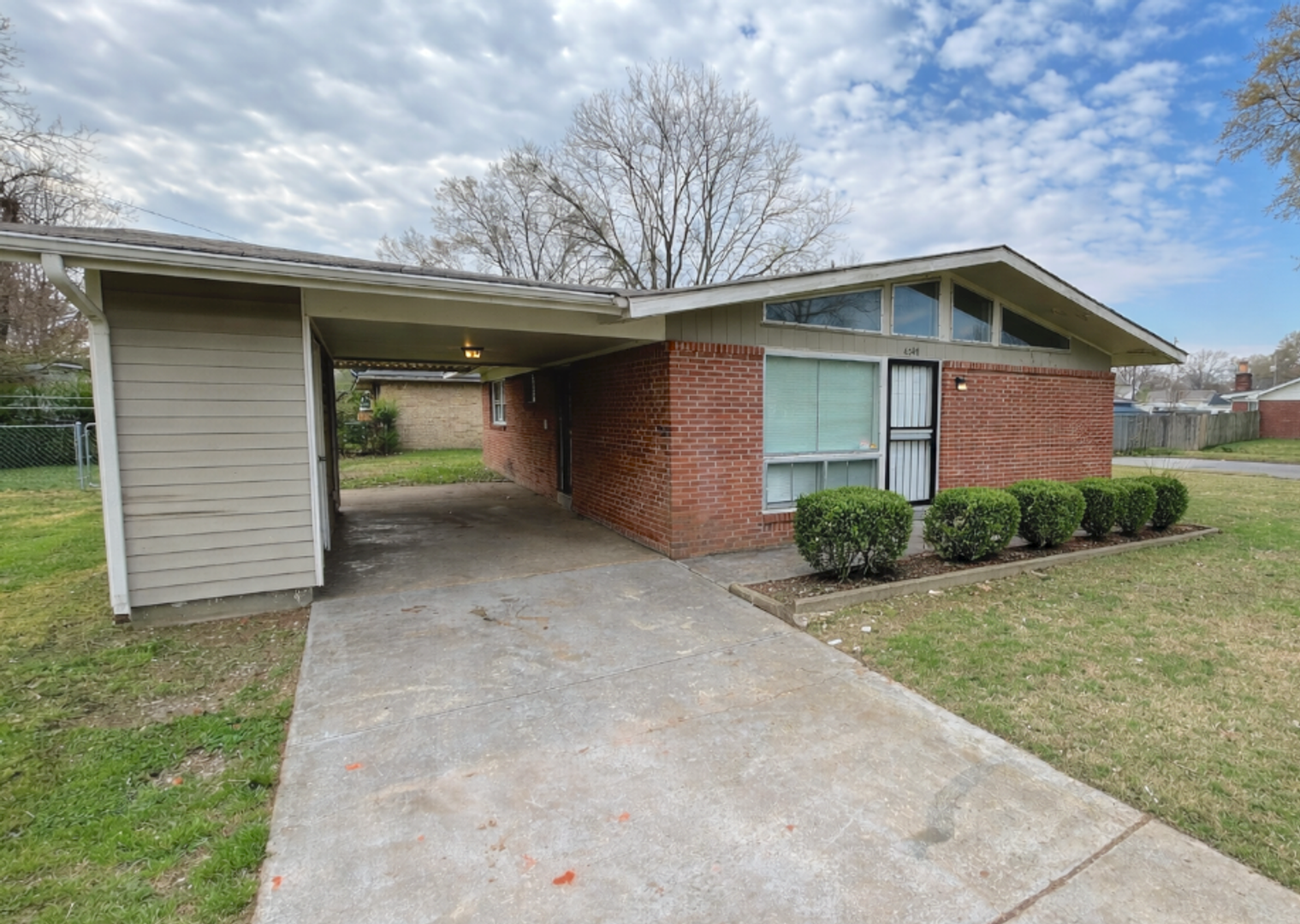 Memphis House: 4547 Angel Ave