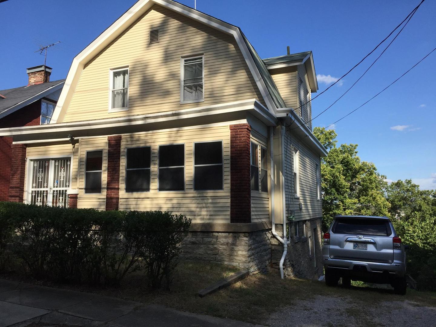 Covington House: 808 Western Avenue