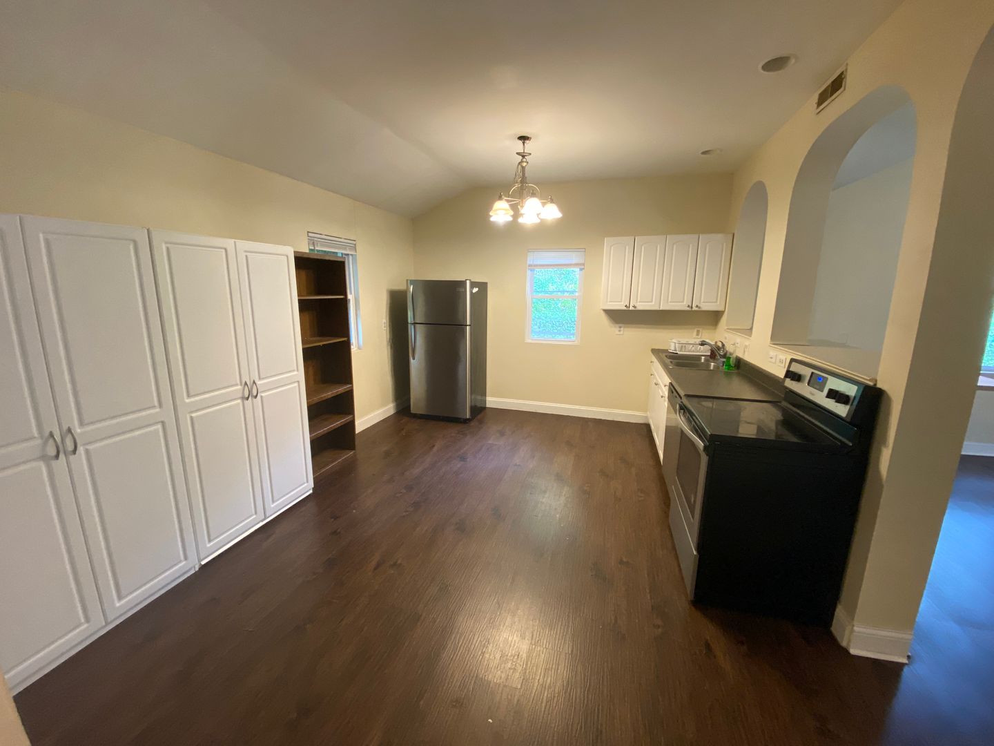 Park Hills House: 1010 Amsterdam rd