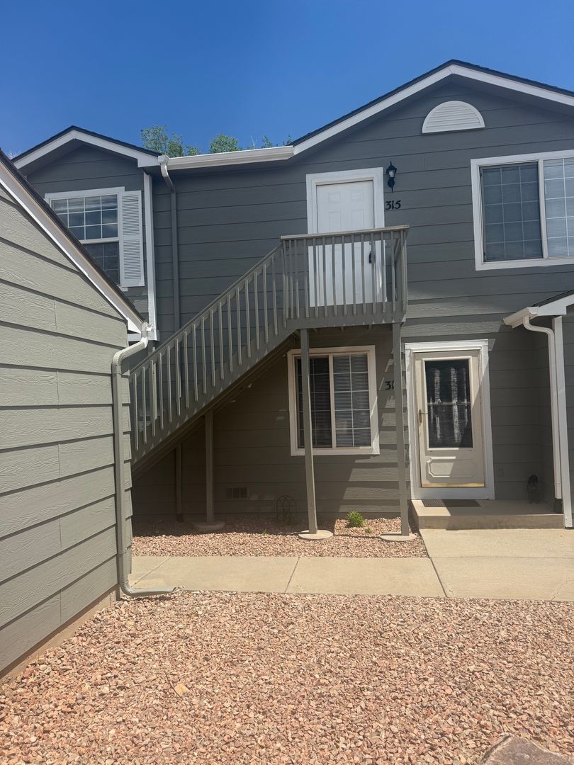 Colorado Springs House: 315 Ellers Grove
