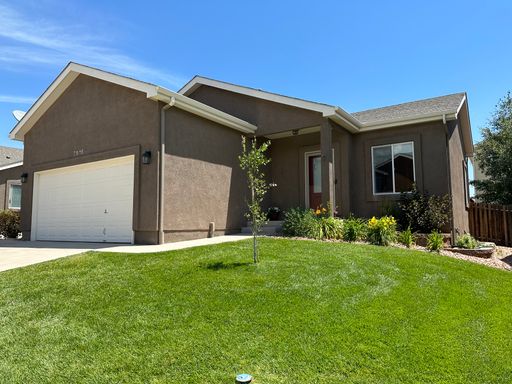 Pristine 3 bed 3 Bath Home In Meridian Ranch