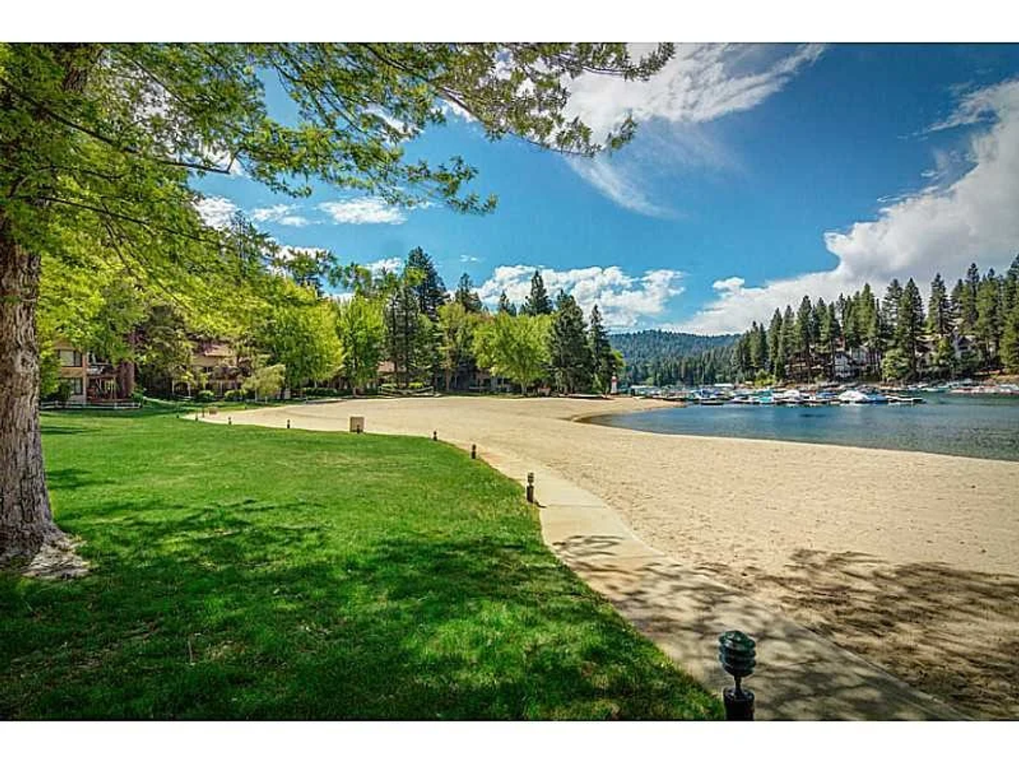 Lake Arrowhead House: 27657 Peninsula Dr #128