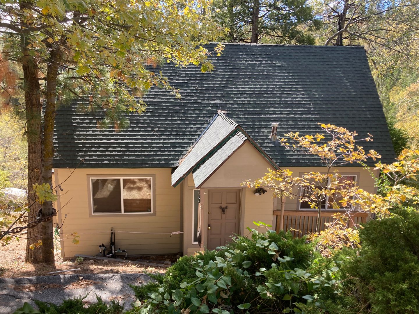Lake Arrowhead House: 27425 Peninsula Dr