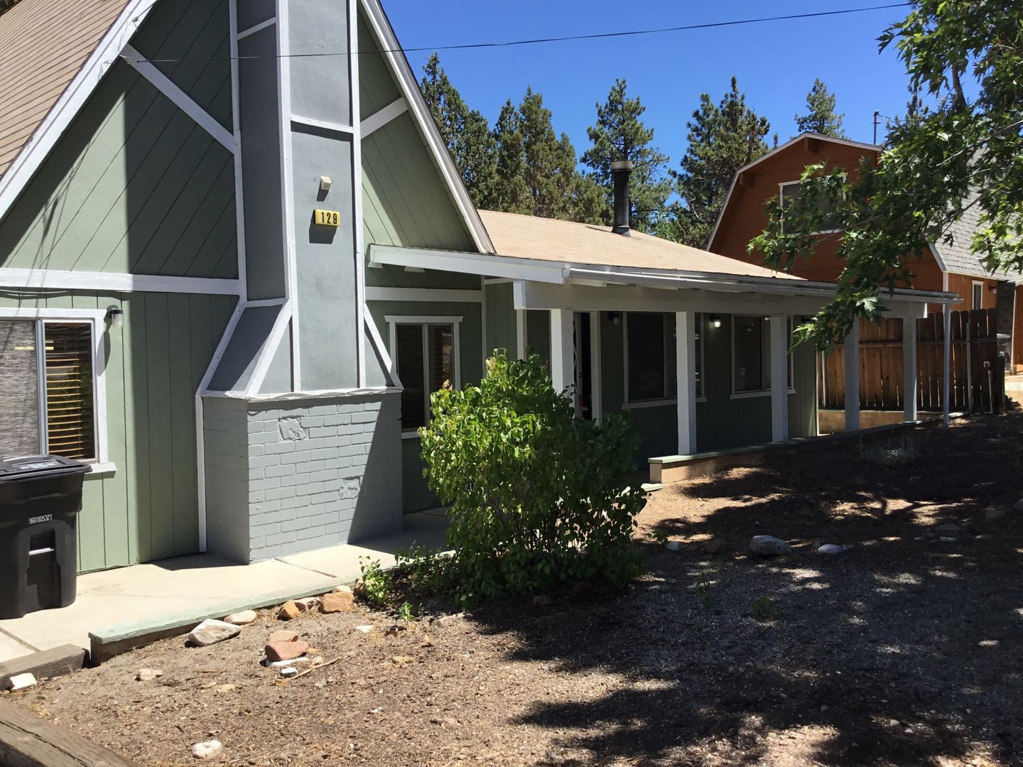 Sugarloaf House: 129 Maple Lane