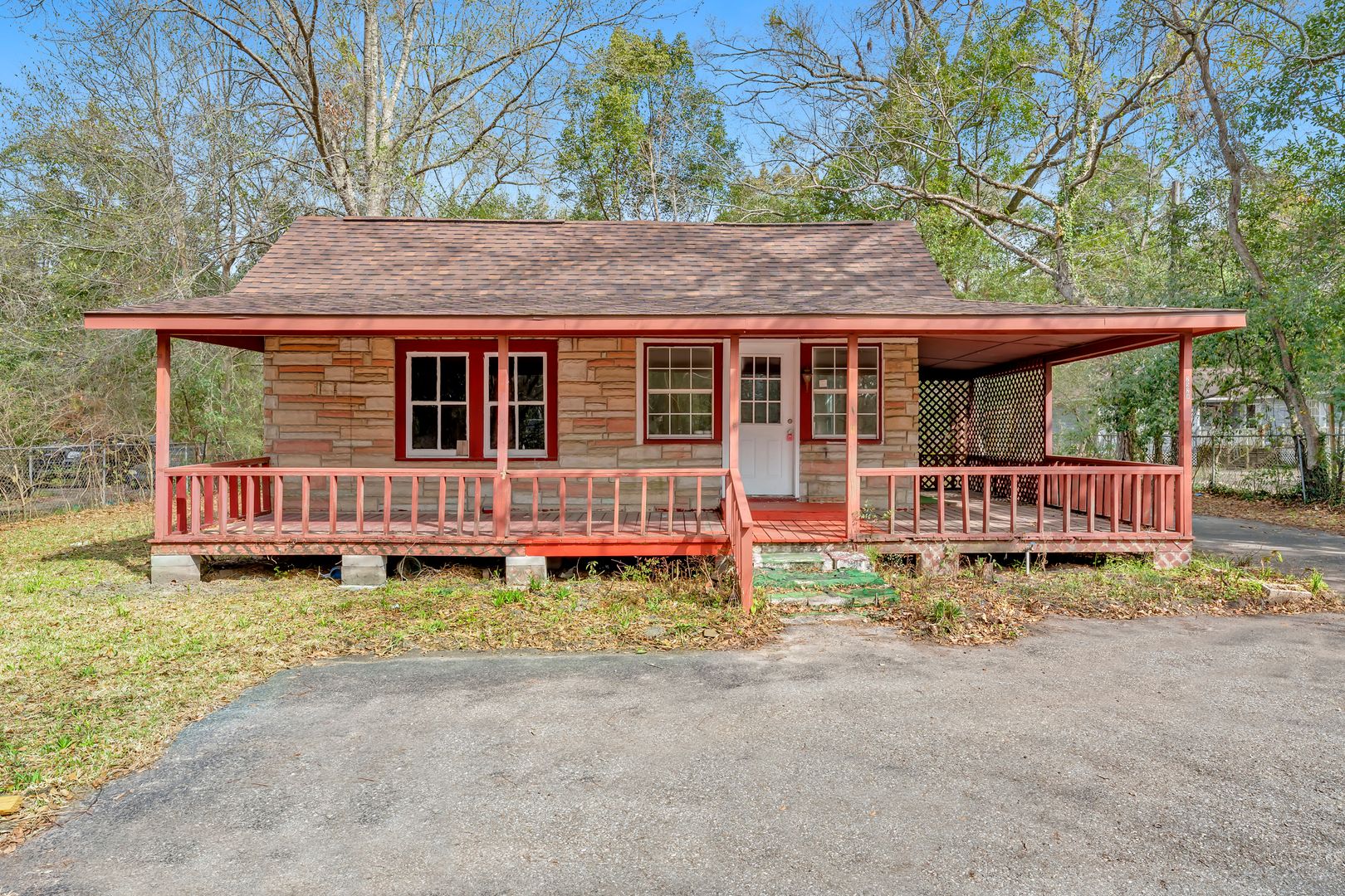 Mobile House: 2528 Pleasant Valley Rd