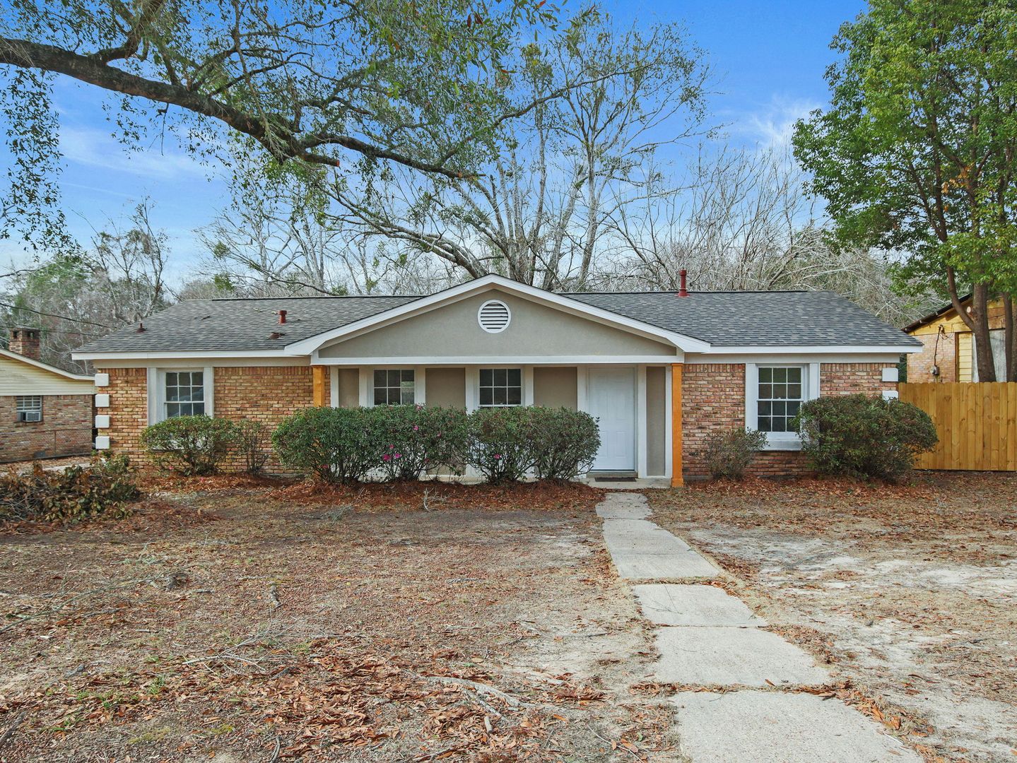 Chickasaw House: 526 Woodlore Drive