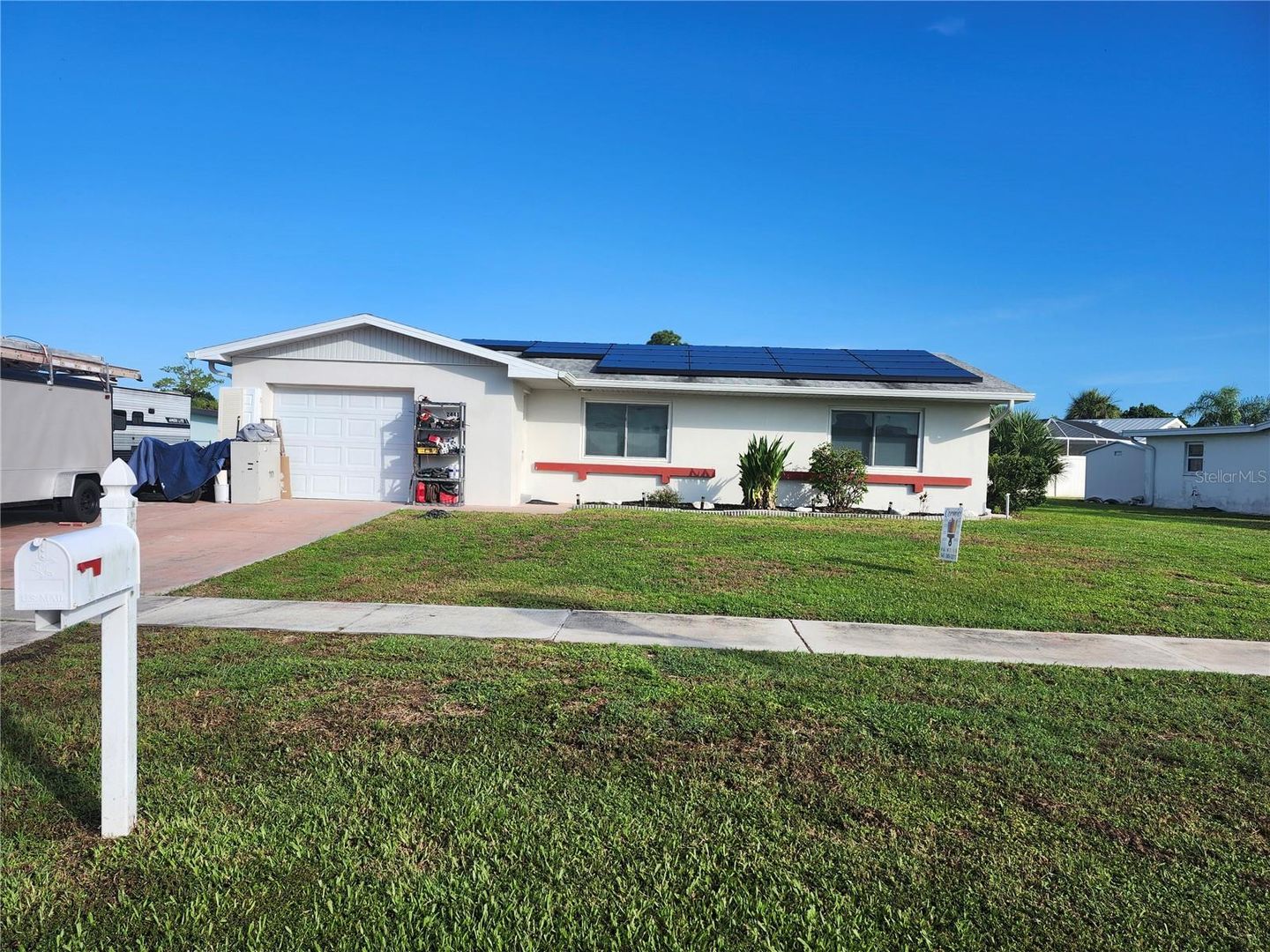 Port Charlotte House: 2441 Beacon Drive