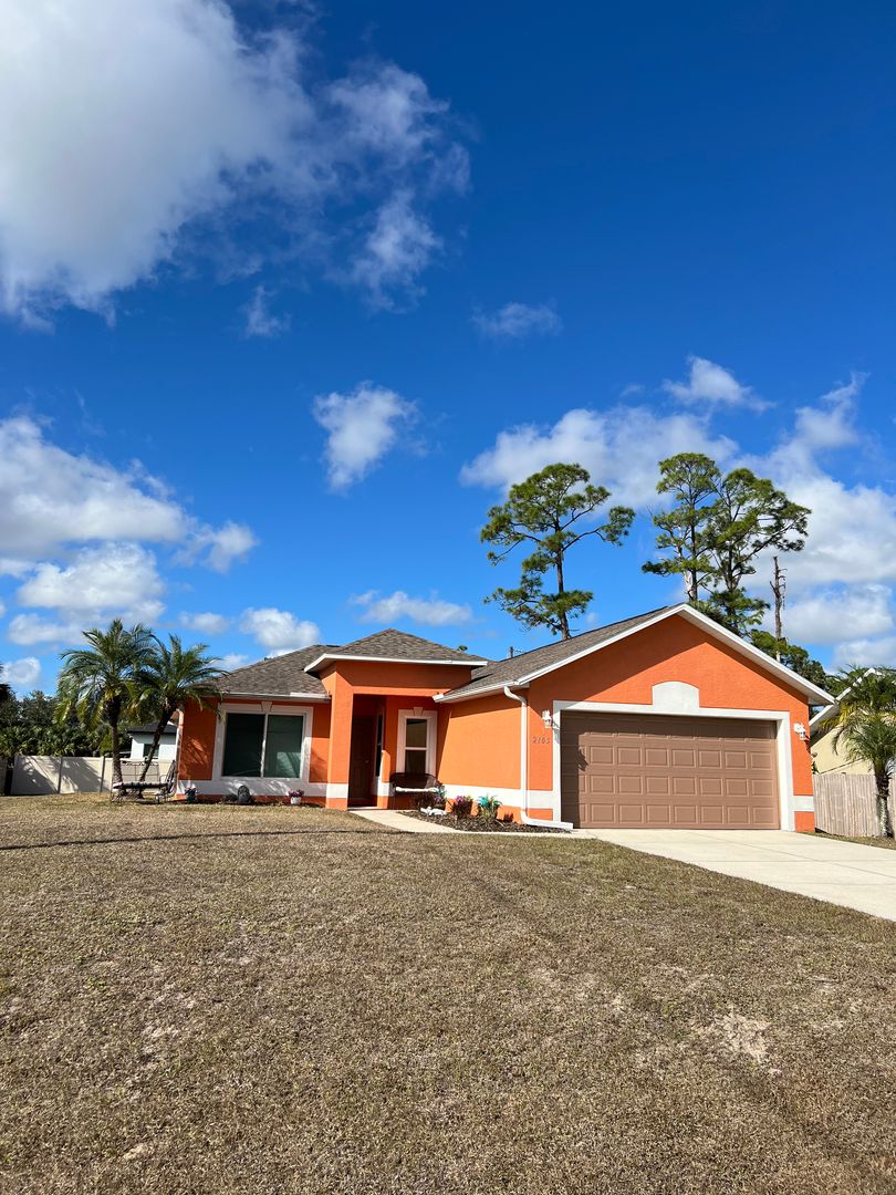 North Port House: 2105 Atwater Drive