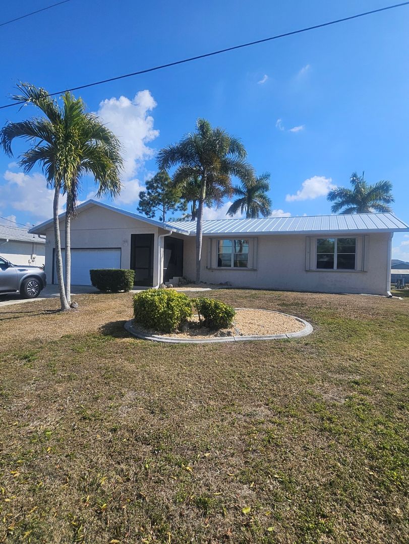 Punta Gorda House: 4420 Palm Drive