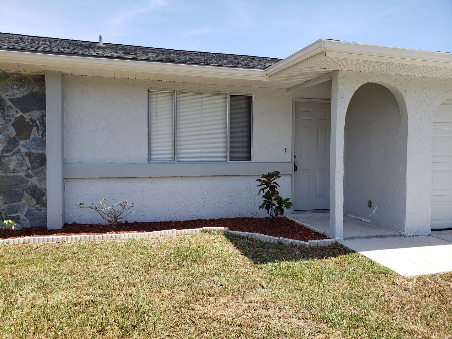 Port Charlotte House: 325 Lenoir Street