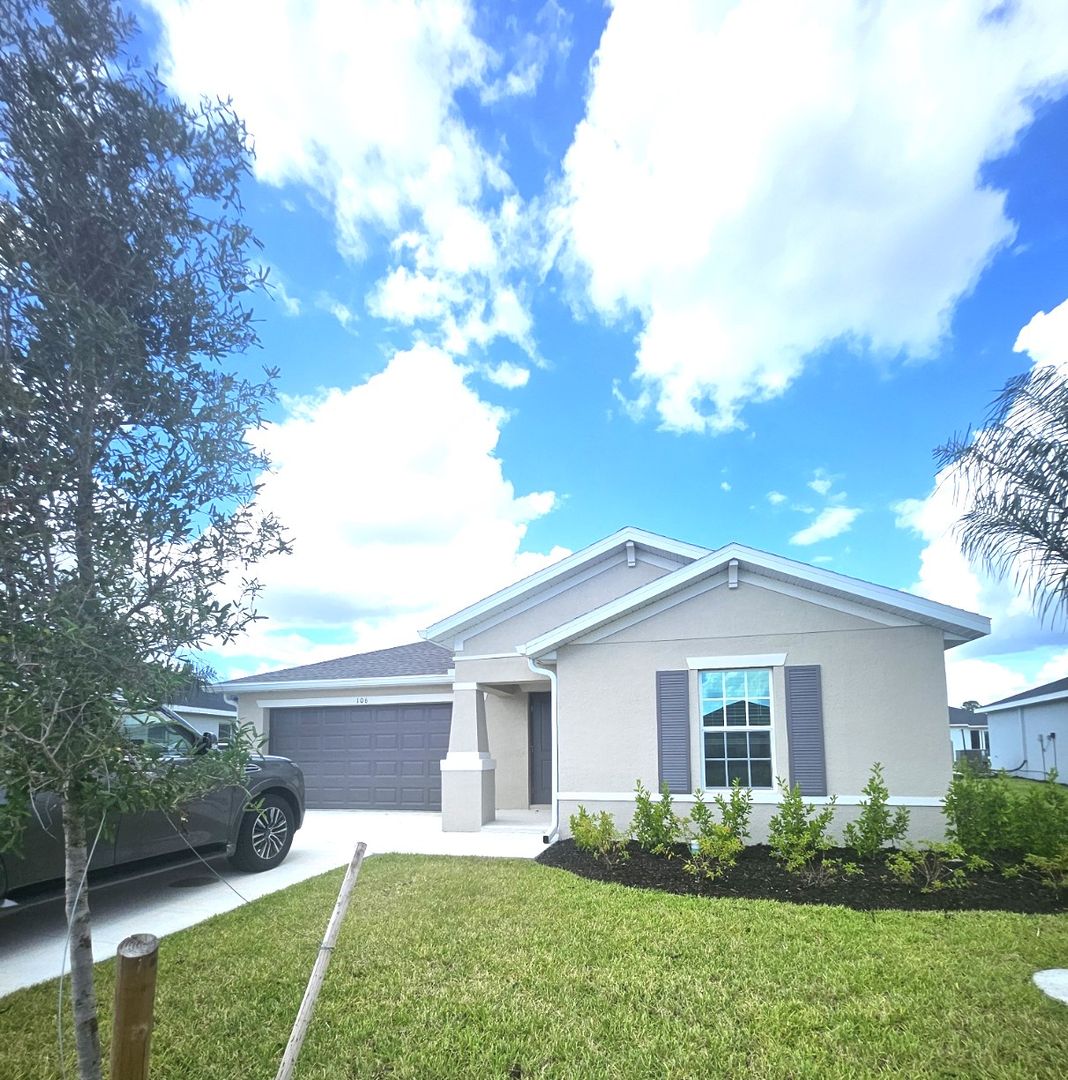 Rotonda West House: 106 Leisure Drive