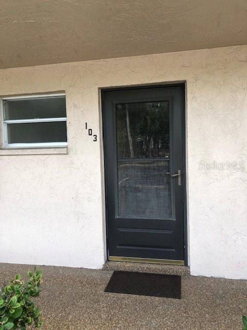 Venice House: 102 Capri Isles #103