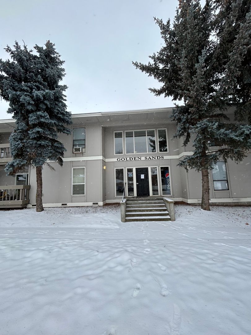 Goldendale Apartment: 230 W Broadway St