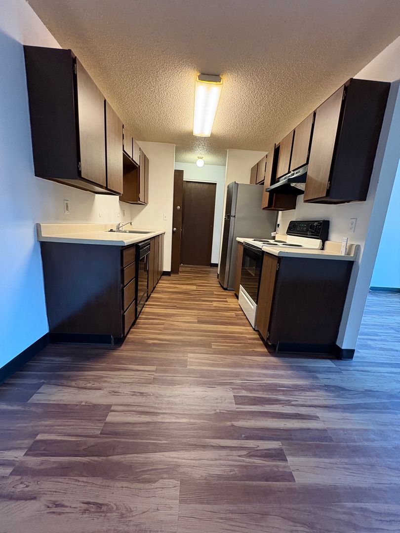 Goldendale Apartment: 230 W Broadway St