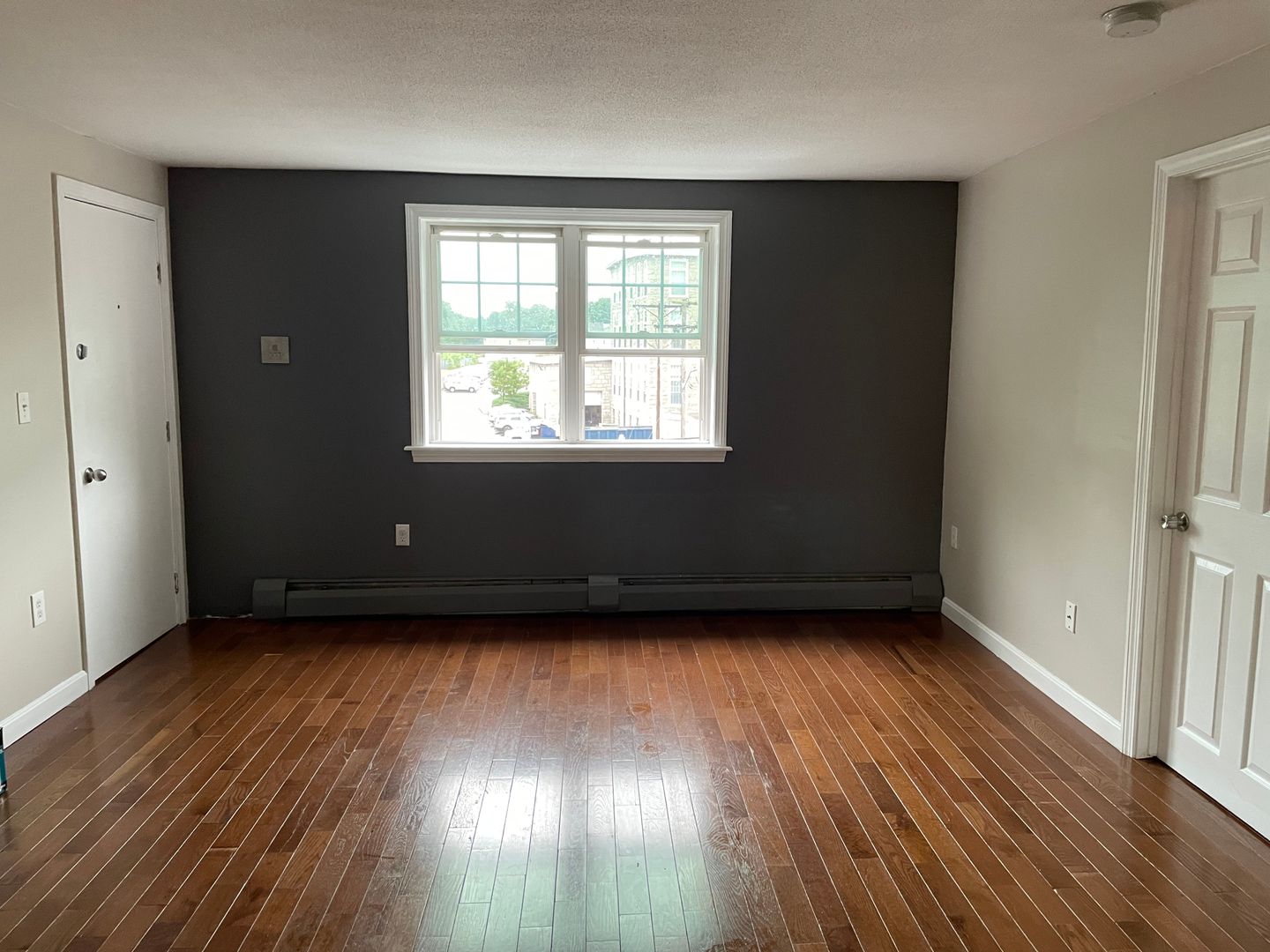 Fall River Apartment: 60 Pickering St