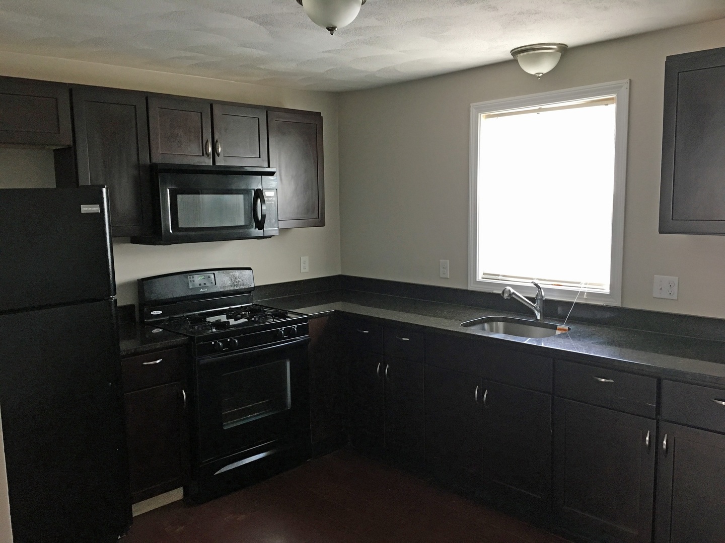 Fall River Apartment: 50 Pickering Street