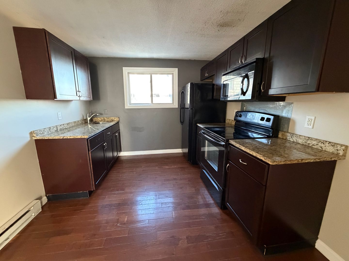 Fall River Apartment: 26 Odd Street