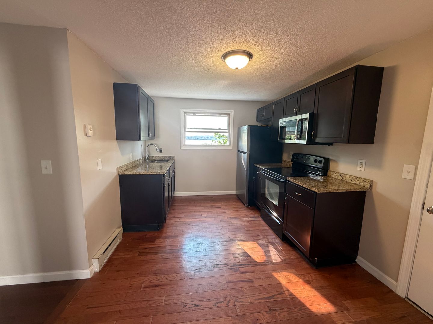 Fall River Apartment: 28 Odd Street